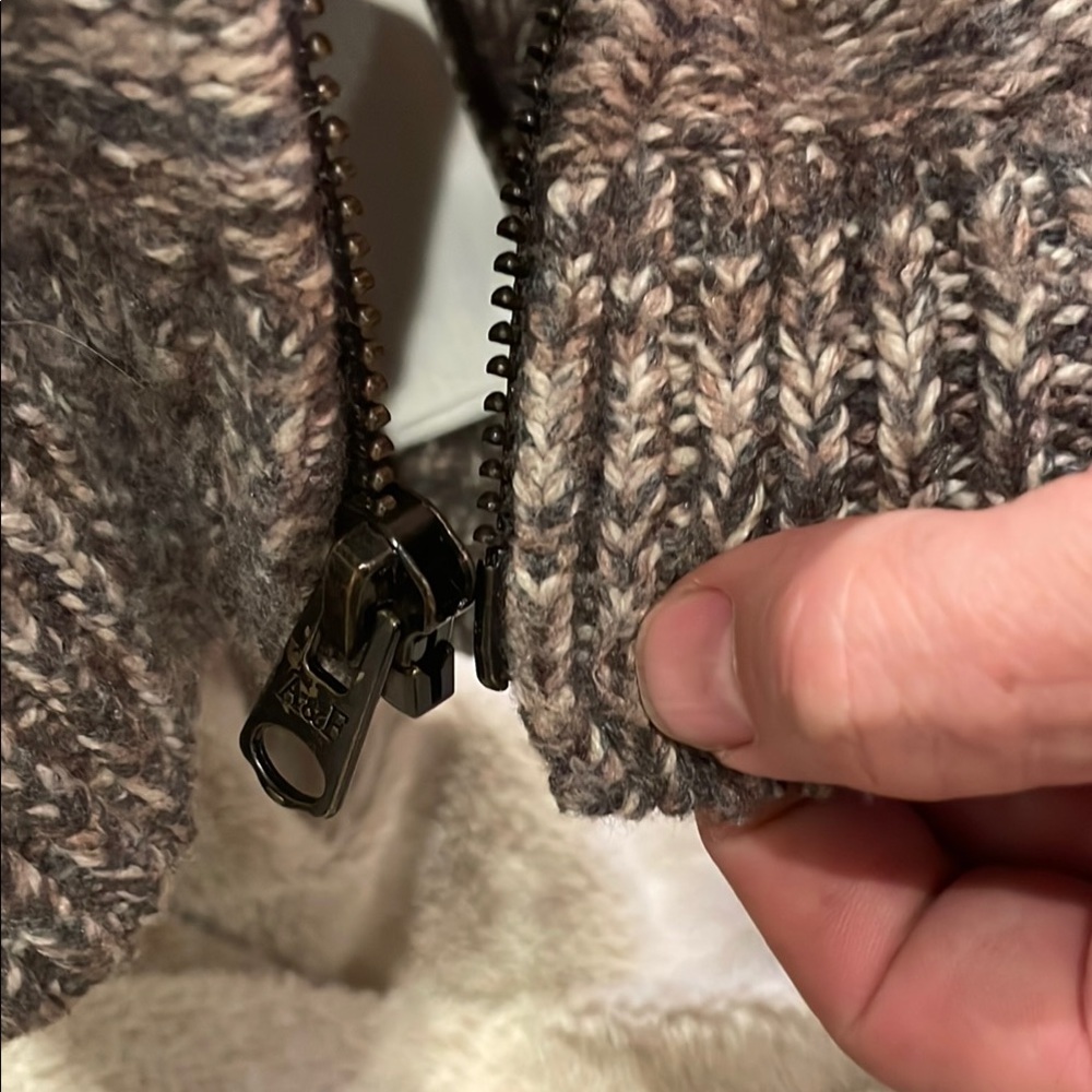 Men's Gray Sweater Abercrombie and Fitch cardigan - Picture 4 of 4
